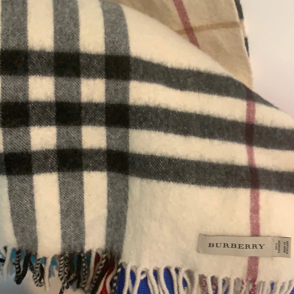 Beautiful Cream Burberry Scarf